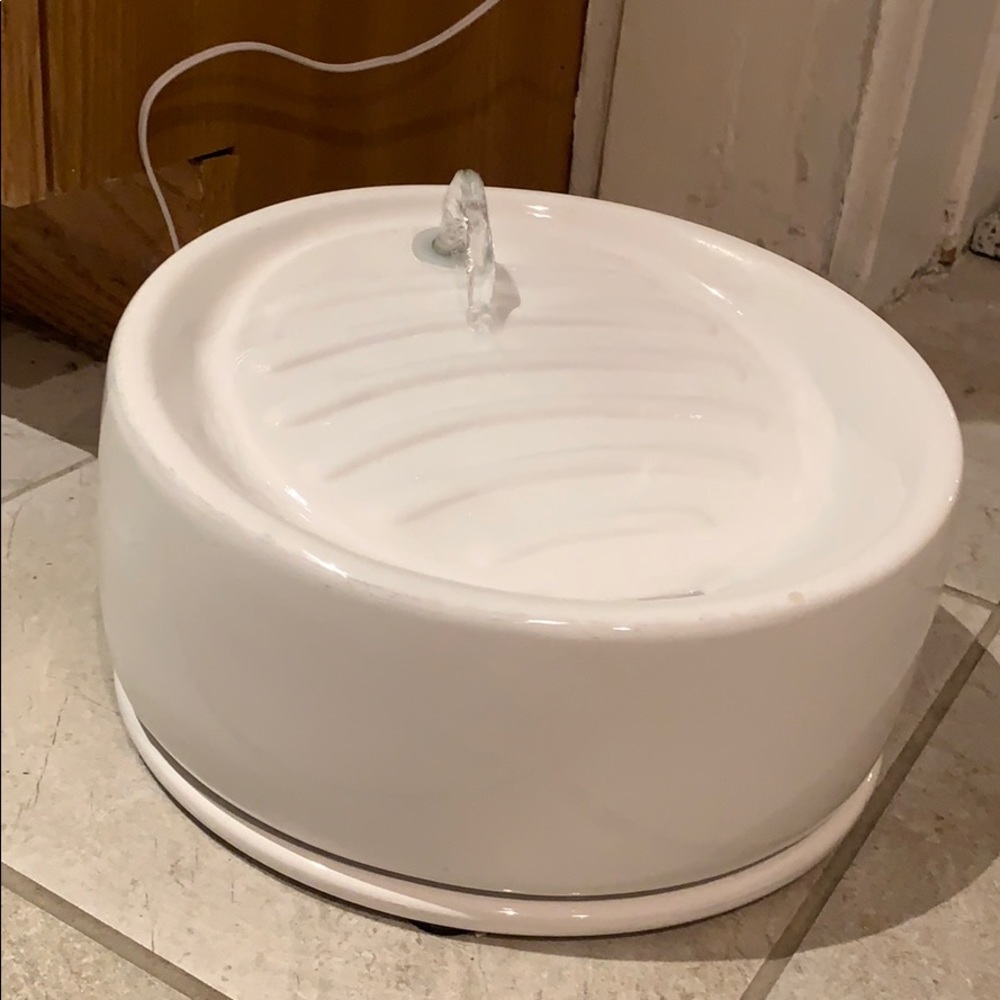 White Ceramic Pet Cat Dog Water Fountain Filter